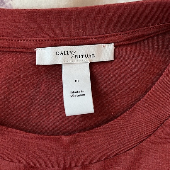 Daily Ritual light maroon shirt. - Picture 3 of 3